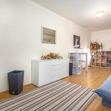 Awesome Apartment In Stara Baska 1 With Kitchen Stara Baška Exterior foto