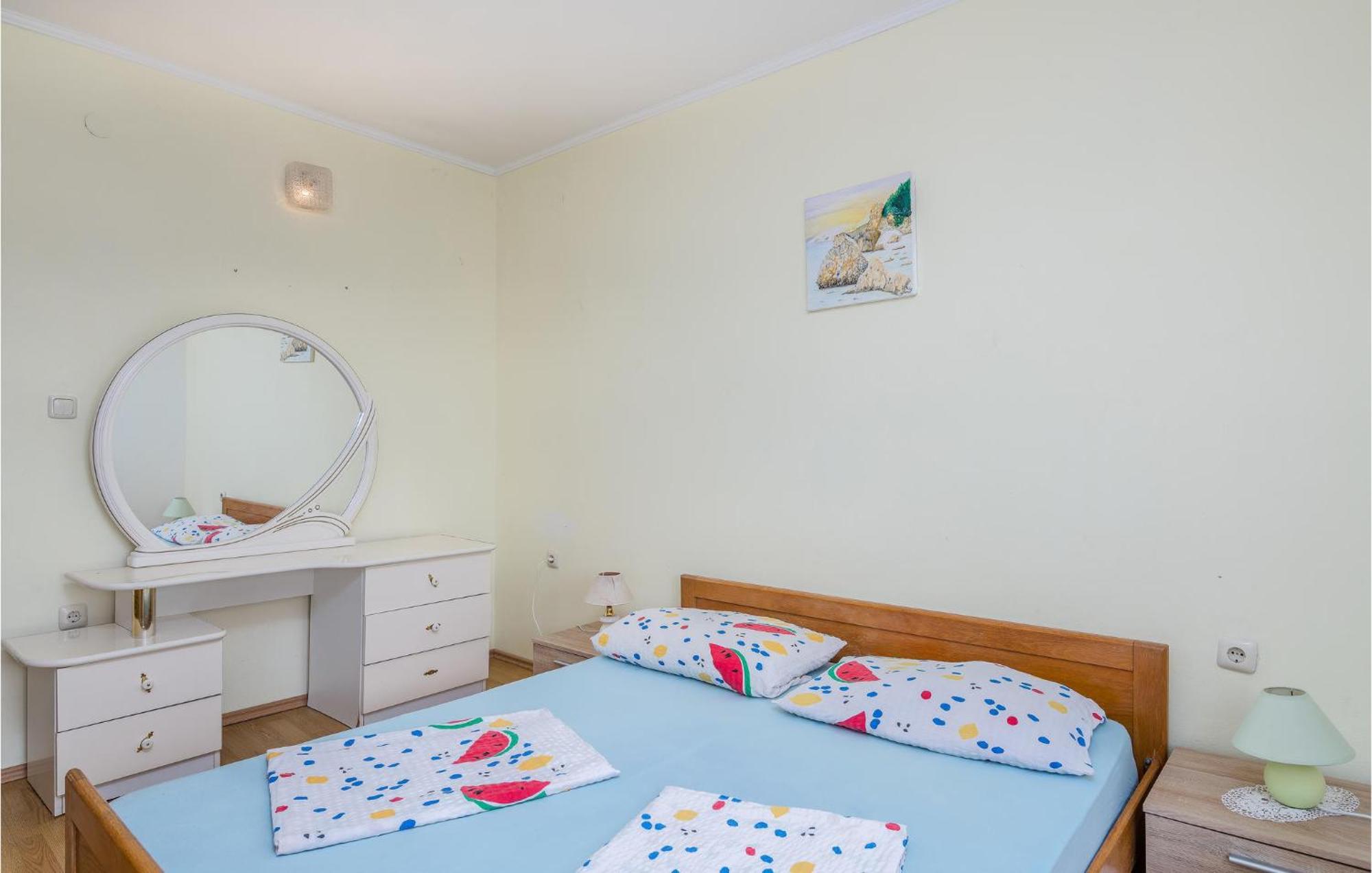 Awesome Apartment In Stara Baska 1 With Kitchen Stara Baška Exterior foto