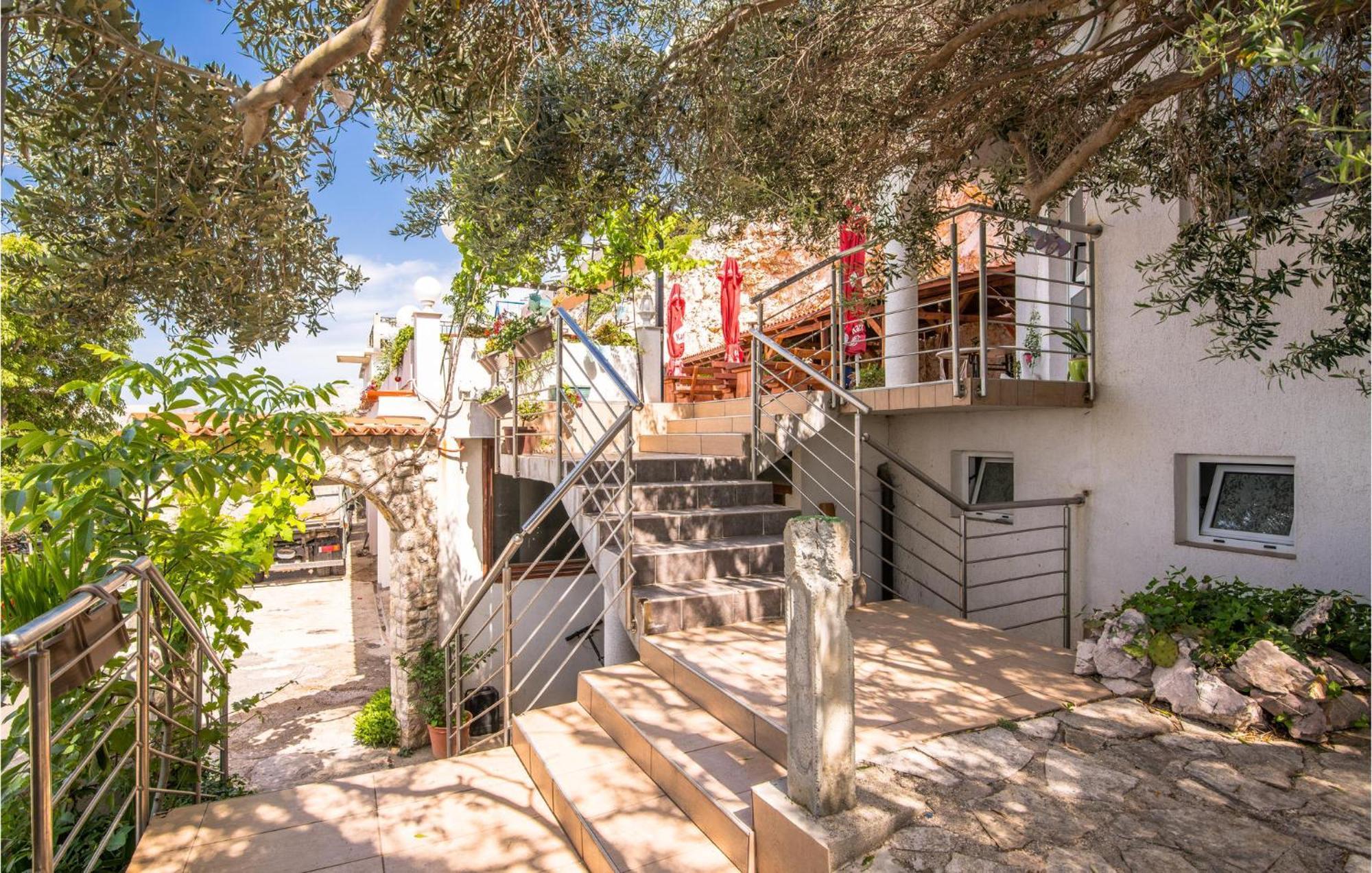 Awesome Apartment In Stara Baska 1 With Kitchen Stara Baška Exterior foto